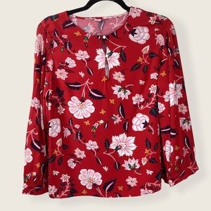 Old Navy floral top size Medium